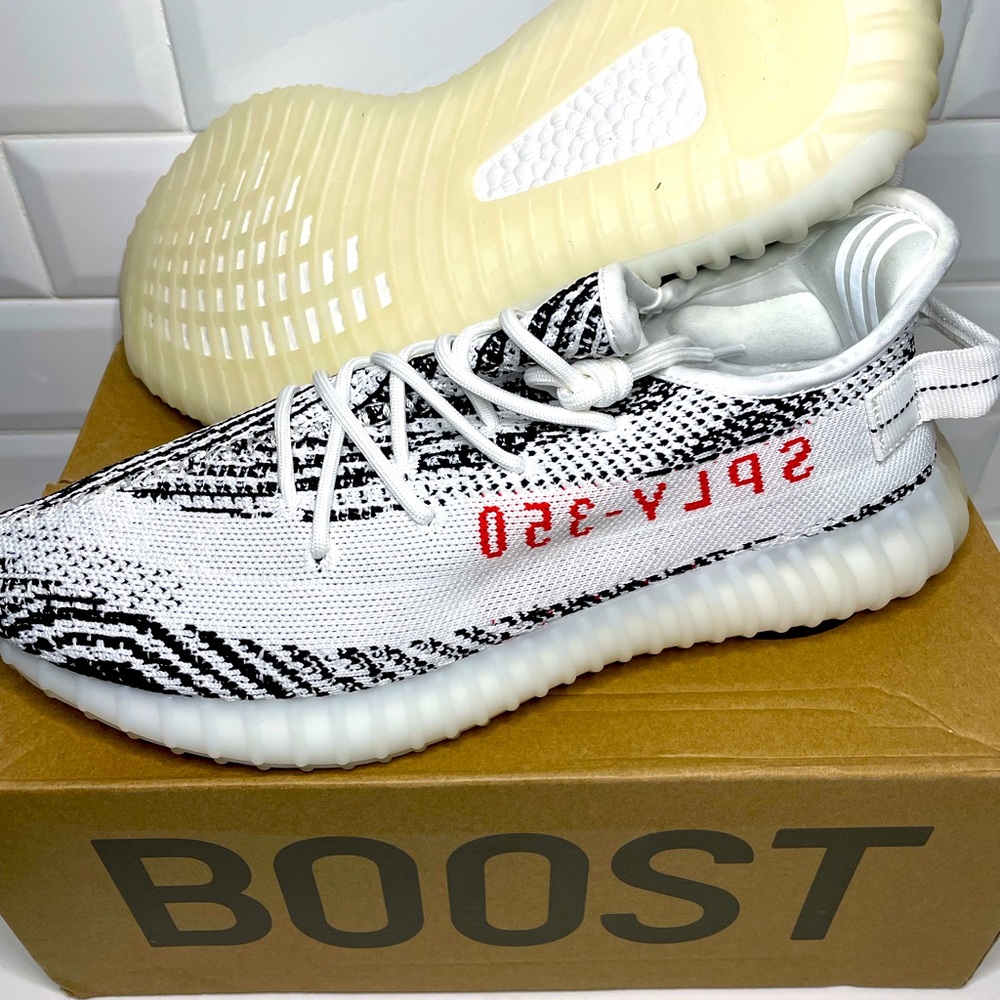 YEEZY BOOST 350 V2
